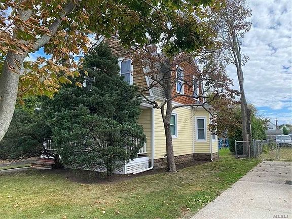 3rd image of 163 N Ocean Ave