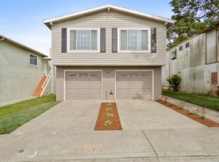 451 Andover Dr, Pacifica, CA 94044