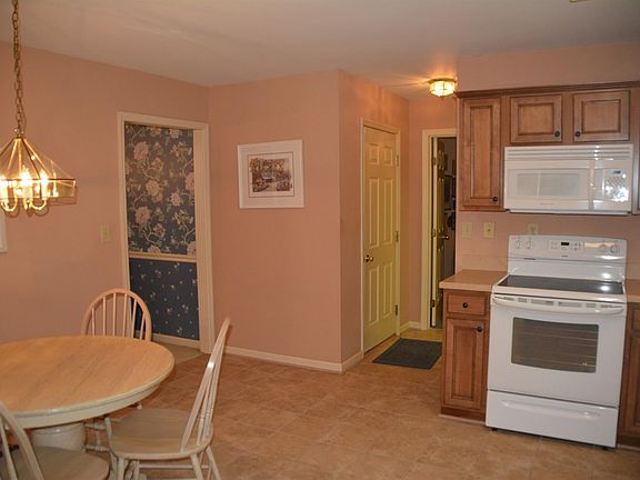 5th image of 2929 Tabor Oaks Ln