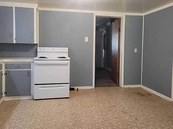 3rd image of 41 W Gary St
