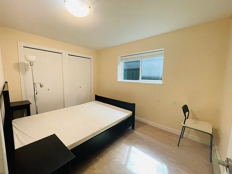 4609 W 9th Ave — Photo 3
