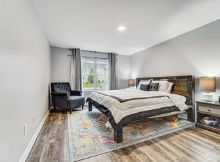 33 E Hanover Sq, Middlesex, NJ 08846