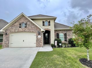 221 Fairway Villas Cir, Diamondhead, MS 39525