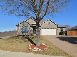 665 Ash Meadow Cir, Fort Worth, TX 76131