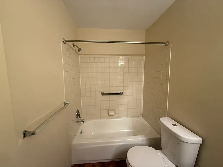 1257 Oxford Manor Ct #1 — Photo 7