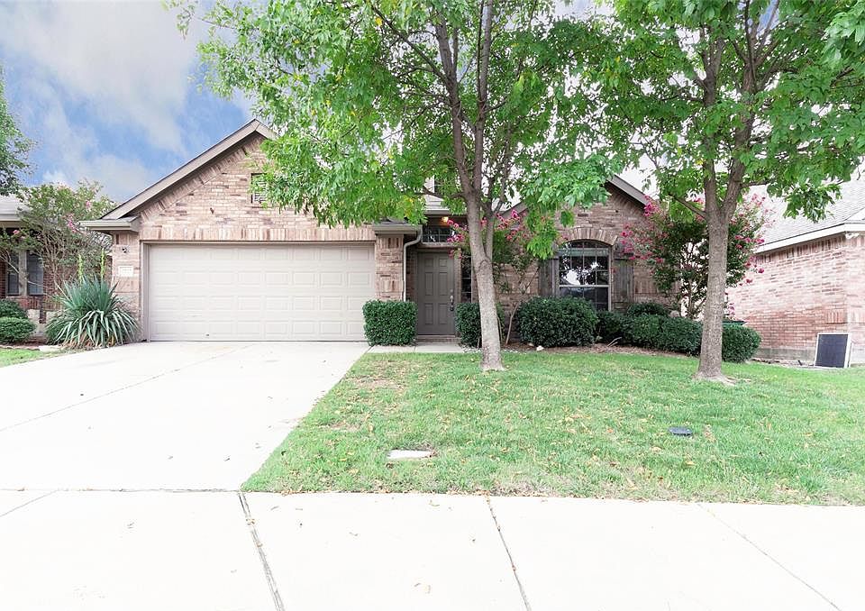 1st image of 2833 Bentwood Way