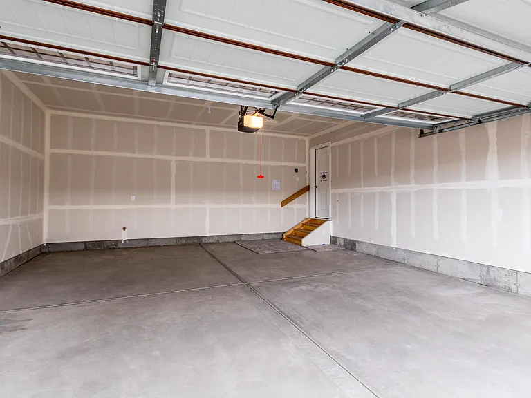 4275 Hessite Loop — Photo 3