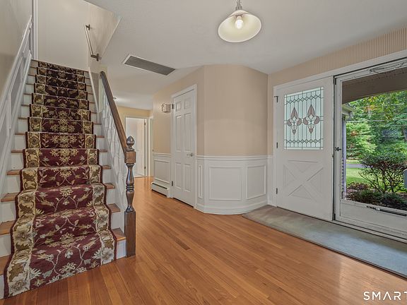 4th image of 86 Knollwood Drive