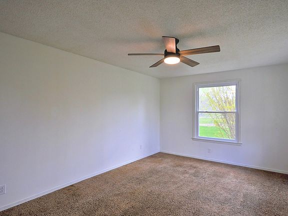 5th image of 611 Needmore Rd