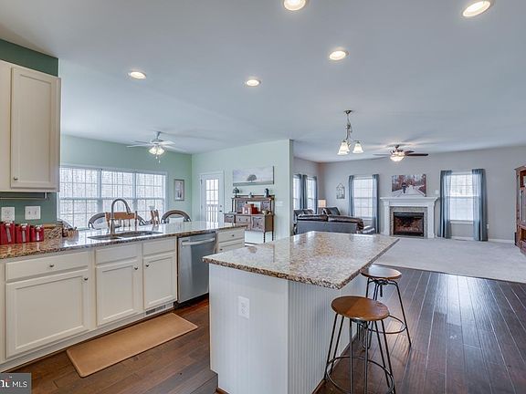 4th image of 110 Cottage Oak Dr