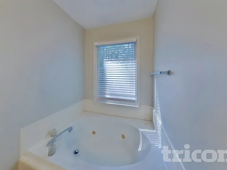 1911 Kevin Dr SE — Photo 9