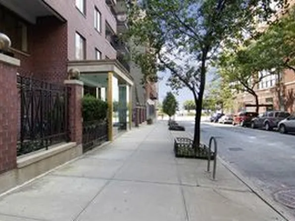 366 West 11th Street image 1 of 8