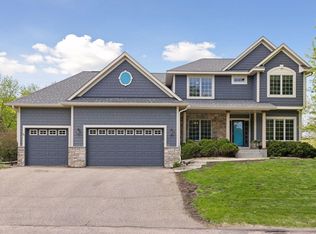 6620 Treetop Rd, Chanhassen, MN 55317