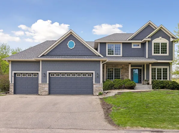 6620 Treetop Rd, Chanhassen, MN 55317