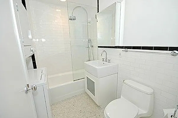 Rented by Veracity NYC LLC | media 33