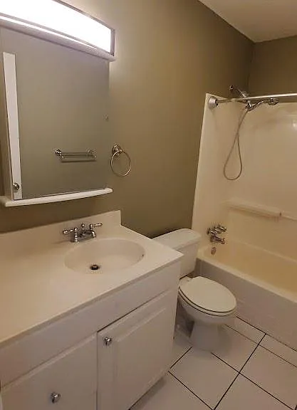 10678 Hollywood Blvd NW — Photo 21
