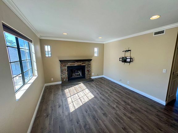 3rd image of 2608 Broadway APT 11