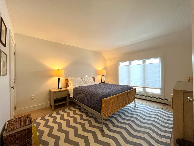 First floor bedroom with en suite bathroom