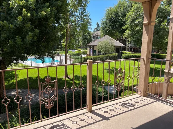 3661 S Bear St Unit F, Santa Ana, CA 92704