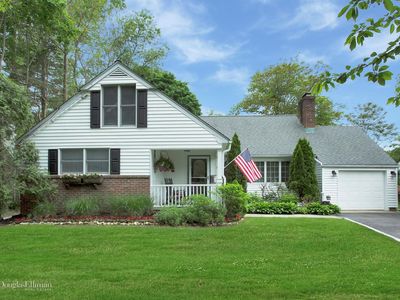 11 Weir Ln, Locust Valley, NY, 11560