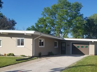 1443 Vandenberg Cir, Sergeant Bluff, IA 51054