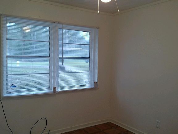 5th image of 1301 Leone Ave
