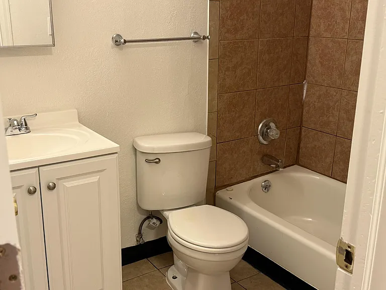 1230 Winona Ct #5 — Photo 7