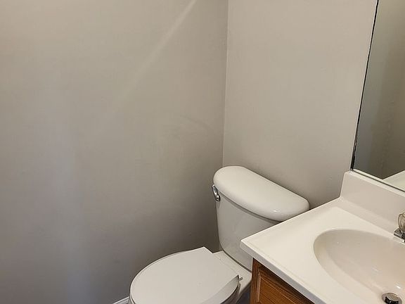3rd image of 102 Kayla Dr APT 31