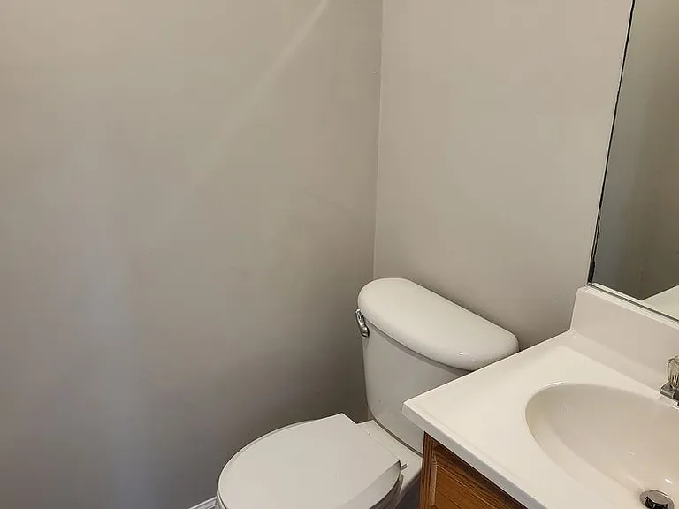 102 Kayla Dr — Photo 3