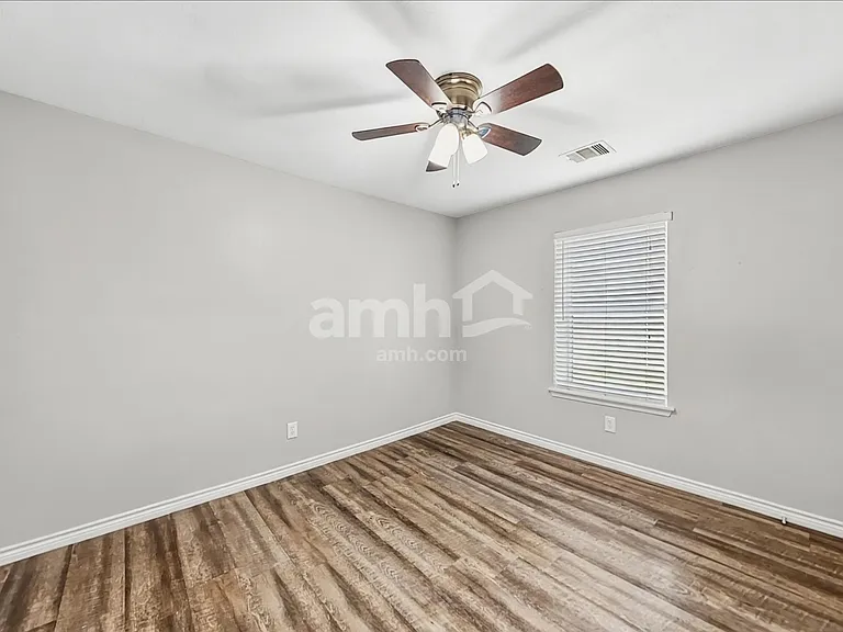 13211 Ambrosa Dr — Photo 11