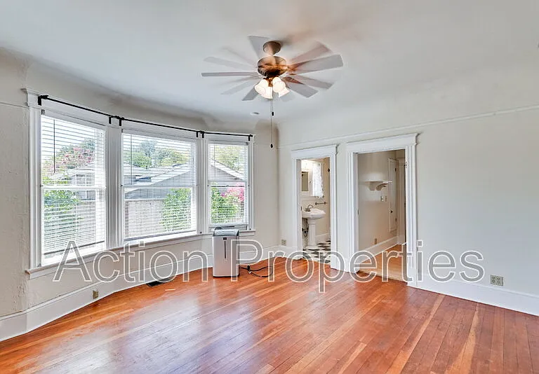 1610 California St #1 — Photo 11