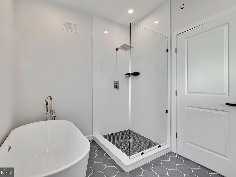 614 Hoffman St — Photo 24