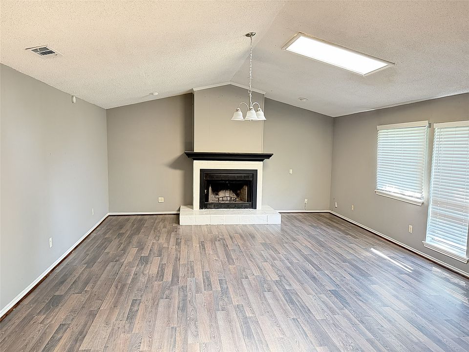 1st image of 10350 Desdemona Dr