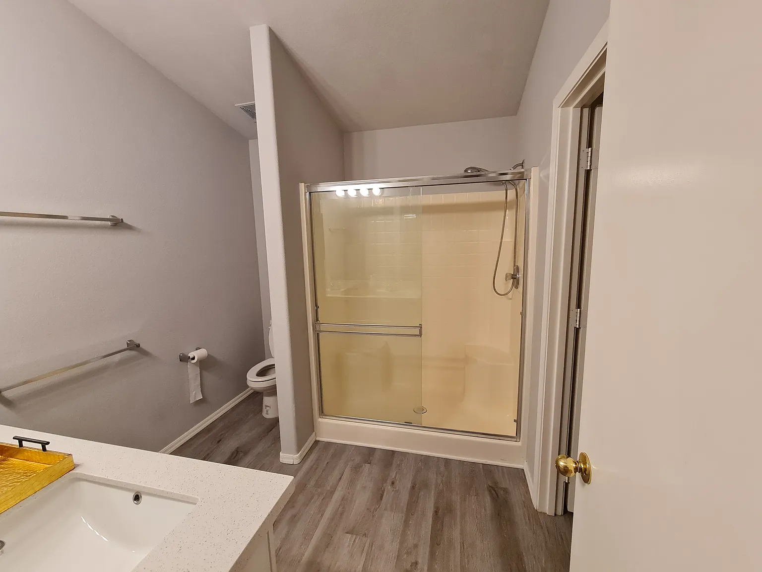4 bed, 1571 sqft, $3,000 — Photo 3