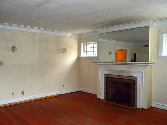 4th image of 7412 S South Shore Dr APT 1