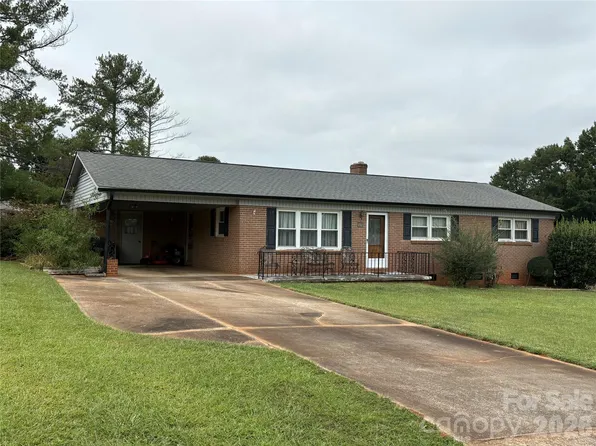 152 Hazelwood Dr, Forest City, NC 28043