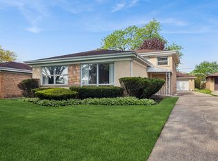 8538 N Oketo Ave, Niles, IL 60714