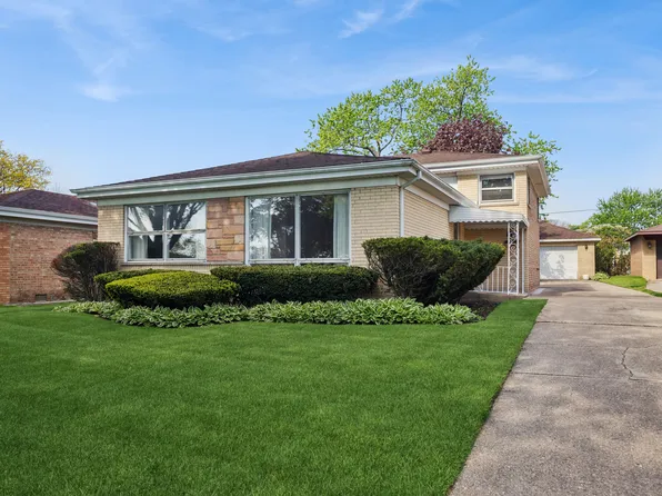 8538 N Oketo Ave, Niles, IL 60714