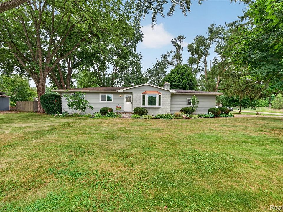 1st image of 5991 Maybee Rd