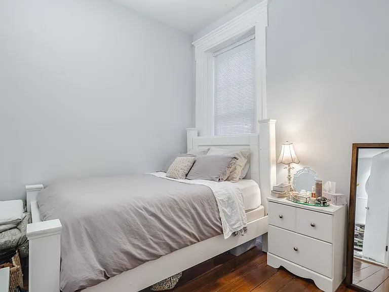 1320 Pine Street — Photo 5