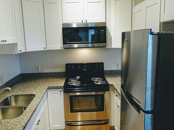 Lots of Cubbard Space!