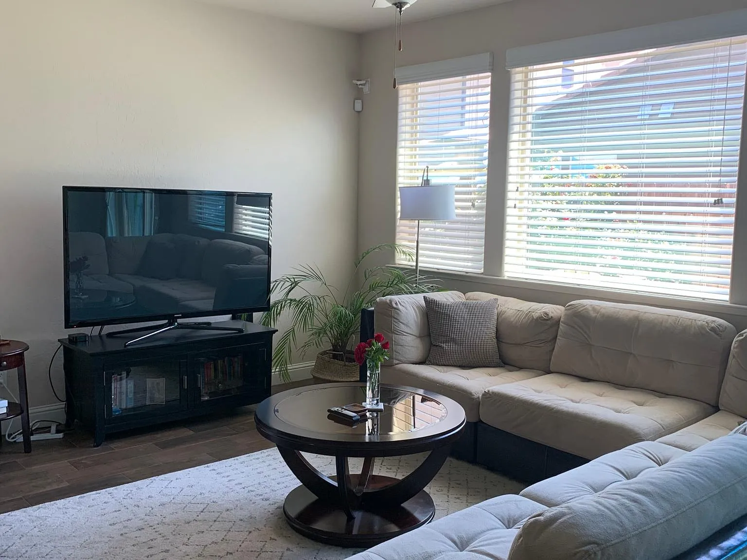 3 bed, 1623 sqft, $3,000 — Photo 2