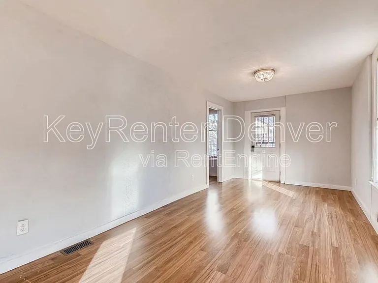 3341 Lawrence St — Photo 10
