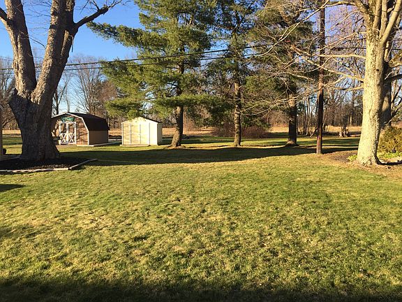2nd image of 134 Brainard Dr