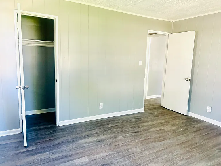 4198 Eastway Rd — Photo 19