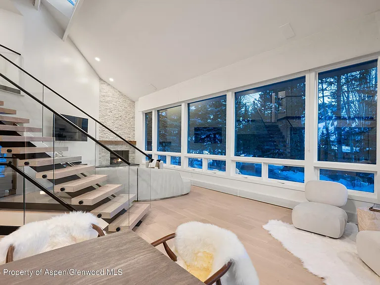 75 Bennett Ct — Photo 16