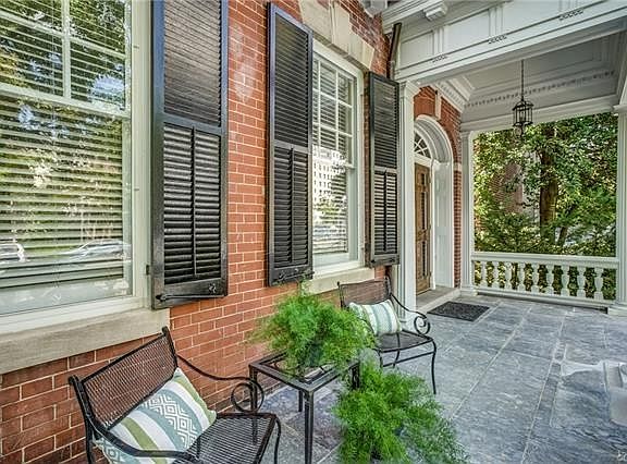 5th image of 1211 W Franklin St