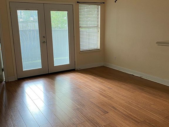 5th image of 418 Garland Dr APT 123