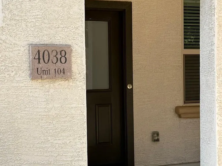4038 E Erie St #104 — Photo 4