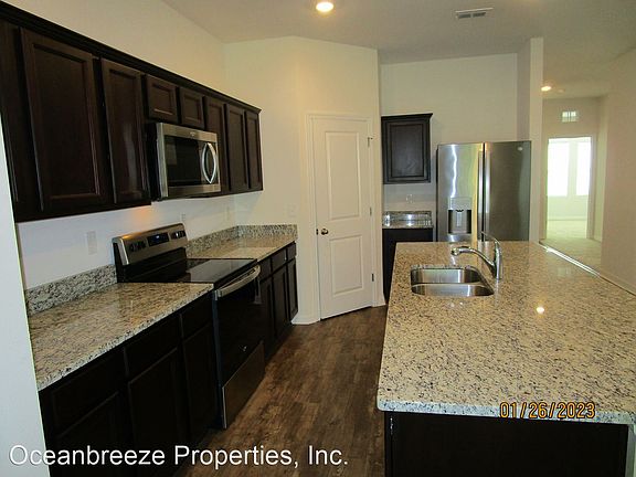 5th image of 532 Stowers Dr